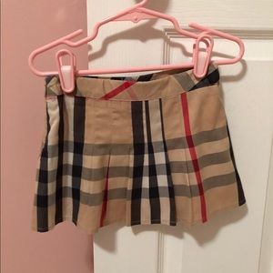 Burberry check skirt. 18M/81cm.